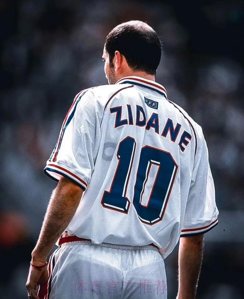 齐达内:贝林是属于未来的球员 希望他有辉煌的生涯